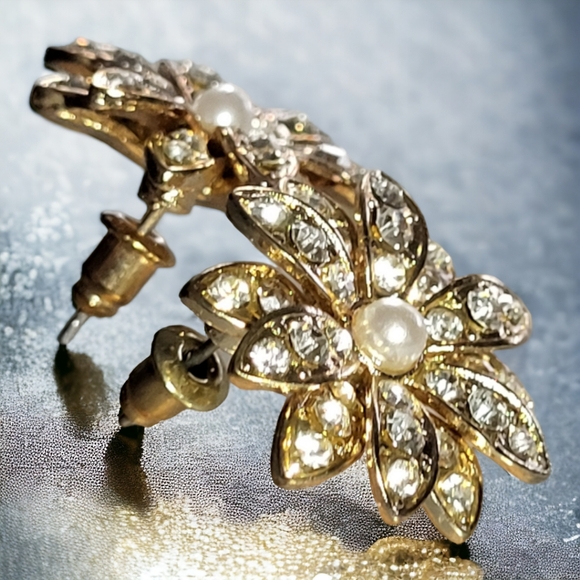Vintage Rhinestone and Faux Pearl Stud Earrings - Picture 4 of 5